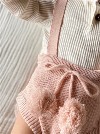 Mama Yoyo Ayarlanabilir  Askılı Triko Bebek Şortu - Konsept Bebek Kıyafeti Romper - Pudra Rengi